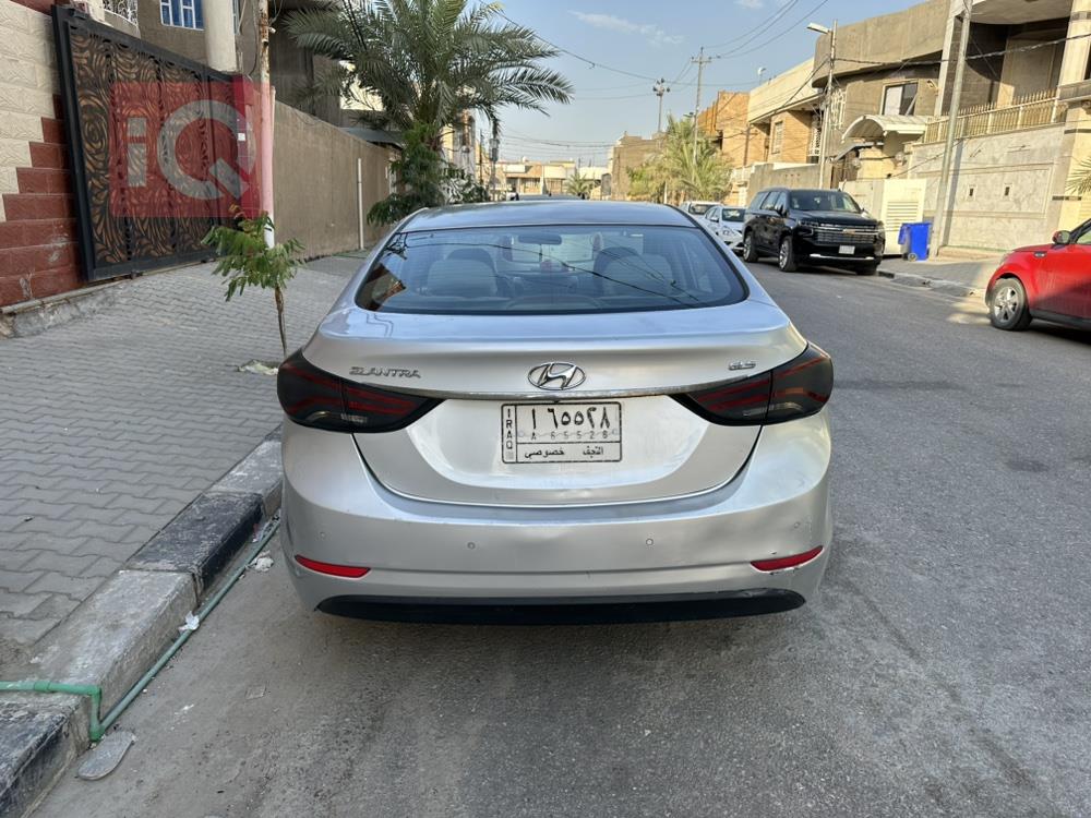 هیوندای ئەلەنترا